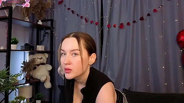 Anna Carters online show from February 25, 2026, 4:34 am