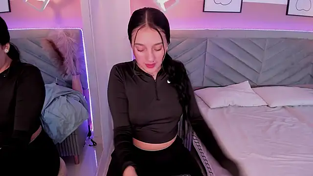 Snapshot of Cristal_collinss chatting on March 6, 2025, 11:14 am Cristal collinss online show from March 6, 2025, 11:14 am