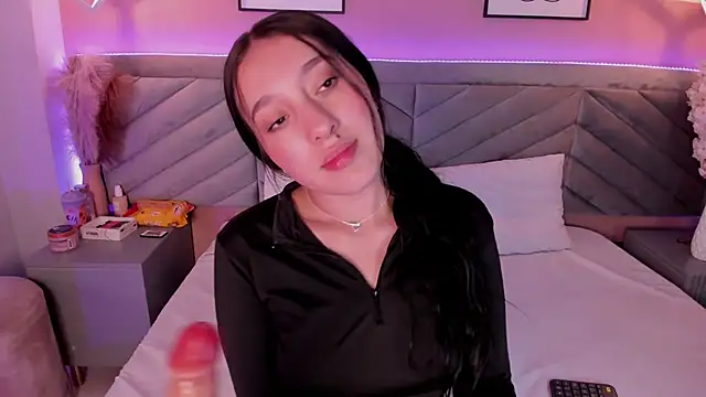 Snapshot of Cristal_collinss chatting on March 6, 2025, 2:18 pm Cristal collinss online show from March 6, 2025, 2:18 pm