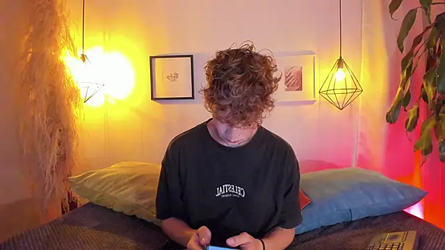 Snapshot of iiangel_ chatting on October 10, 2025, 3:40 am iiangel  online show from October 10, 2025, 3:40 am