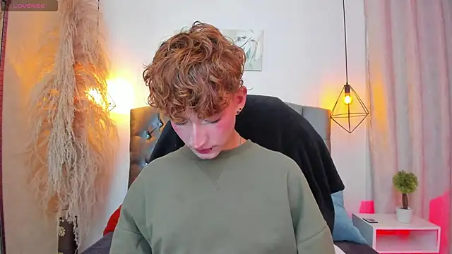 Snapshot of iiangel_ chatting on October 16, 2025, 5:38 am iiangel  online show from October 16, 2025, 5:38 am