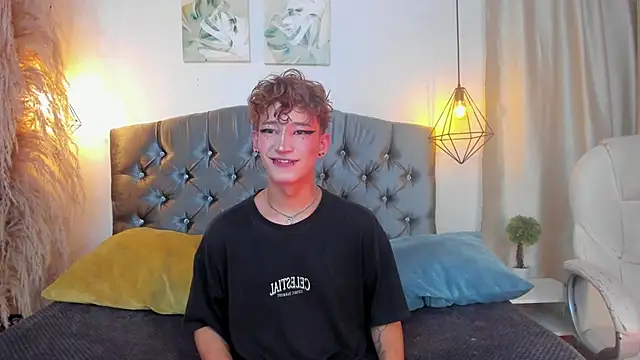 Snapshot of iiangel_ chatting on October 11, 2025, 3:29 am iiangel  online show from October 11, 2025, 3:29 am