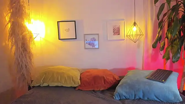 Snapshot of iiangel_ chatting on October 9, 2025, 3:51 am iiangel  online show from October 9, 2025, 3:51 am