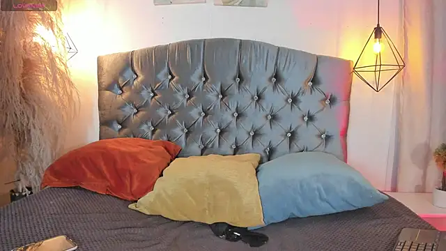 Snapshot of iiangel_ chatting on October 18, 2025, 3:52 am iiangel  online show from October 18, 2025, 3:52 am