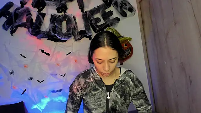 TANIA 06 online show from November 1, 2025, 1:16 pm