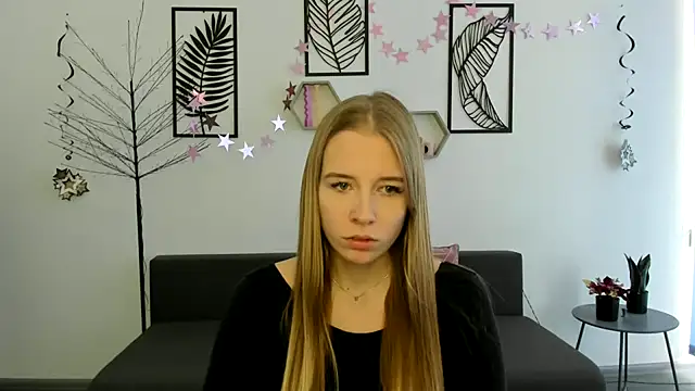 Snapshot of AnnNorriss chatting on March 7, 2025, 10:24 am AnnNorriss online show from March 7, 2025, 10:24 am