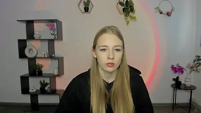 Snapshot of AnnNorriss chatting on March 17, 2025, 1:08 pm AnnNorriss online show from March 17, 2025, 1:08 pm