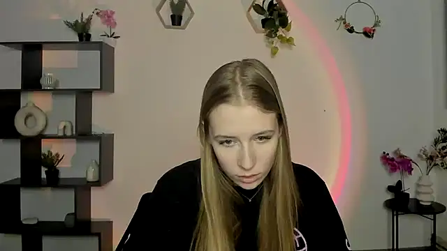 Snapshot of AnnNorriss chatting on February 27, 2025, 5:05 pm AnnNorriss online show from February 27, 2025, 5:05 pm