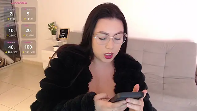 emily-777 online show from November 18, 2025, 9:18 pm