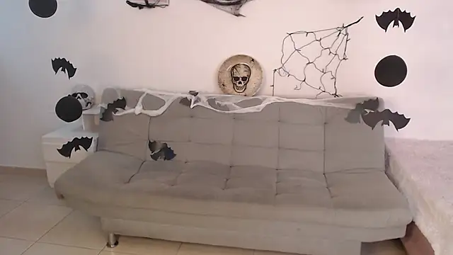 Snapshot of emily-777 chatting on October 31, 2025, 10:23 am emily-777 online show from October 31, 2025, 10:23 am