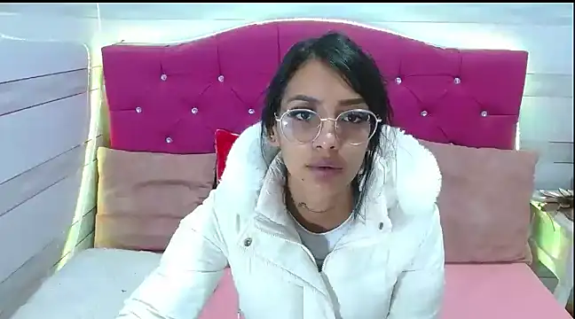 Karla SlutSkinny online show from March 9, 2025, 3:32 am