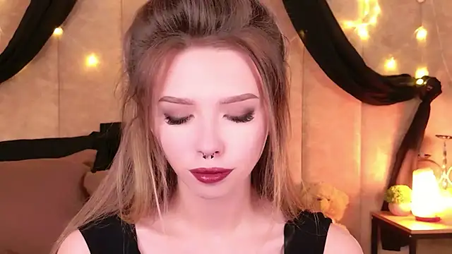 Sierra Fane online show from January 11, 2026, 10:55 am