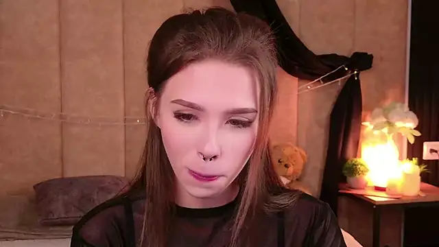 Snapshot of Sierra_Fane chatting on September 20, 2025, 5:56 am Sierra Fane online show from September 20, 2025, 5:56 am