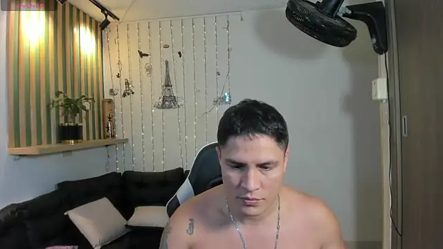 Snapshot of SaraClub_JY chatting on April 22, 2026, 11:11 pm SaraClub JY online show from April 22, 2026, 11:11 pm