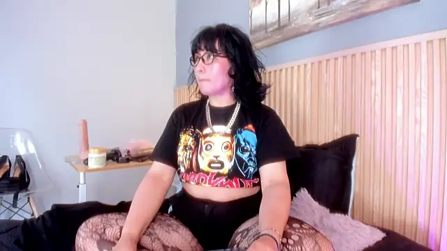 Snapshot of lilith_catt chatting on October 10, 2025, 7:15 pm lilith catt online show from October 10, 2025, 7:15 pm