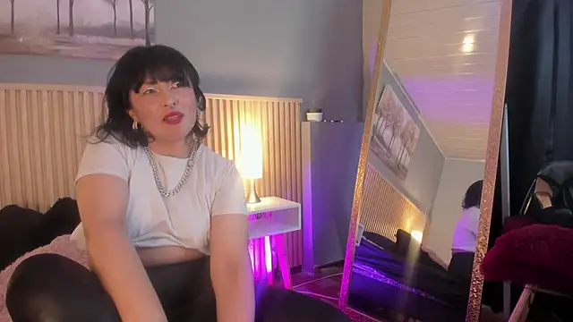 Snapshot of lilith_catt chatting on October 22, 2025, 8:08 pm lilith catt online show from October 22, 2025, 8:08 pm