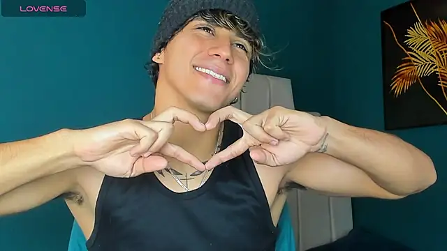 Snapshot of Allex_Cano chatting on September 28, 2025, 11:12 pm Allex Cano online show from September 28, 2025, 11:12 pm