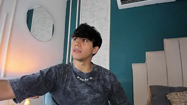 Allex Cano online show from February 11, 2026, 8:20 pm