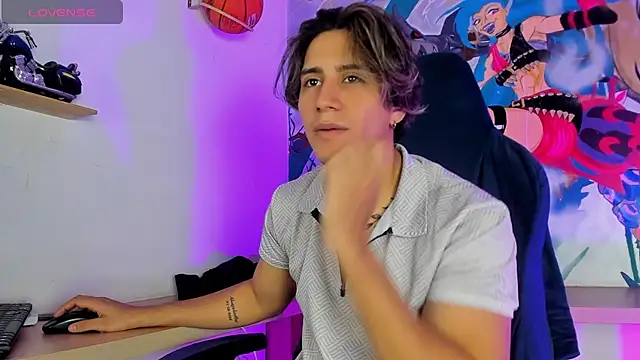 Snapshot of Allex_Cano chatting on September 20, 2025, 7:19 pm Allex Cano online show from September 20, 2025, 7:19 pm