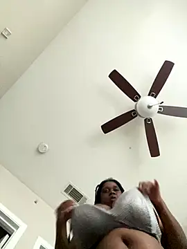 Snapshot of Deshay30 chatting on October 9, 2025, 9:04 pm Deshay30 online show from October 9, 2025, 9:04 pm