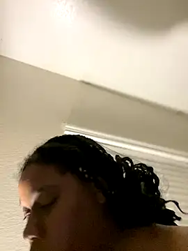 Snapshot of Deshay30 chatting on October 2, 2025, 12:36 am Deshay30 online show from October 2, 2025, 12:36 am