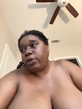 Snapshot of Deshay30 chatting on October 14, 2025, 9:58 pm Deshay30 online show from October 14, 2025, 9:58 pm