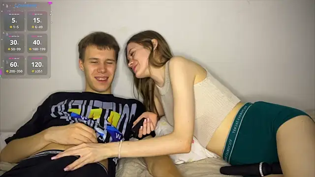 Snapshot of griwkaaa chatting on October 3, 2025, 8:43 pm griwkaaa online show from October 3, 2025, 8:43 pm