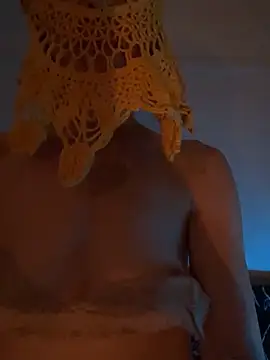 Snapshot of Hildas chatting on October 14, 2025, 5:24 pm Hildas online show from October 14, 2025, 5:24 pm