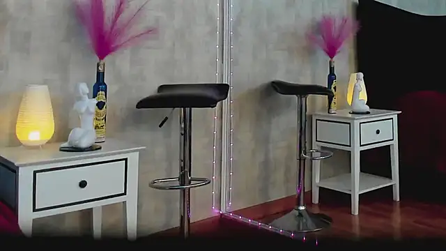 NahomyCarther online show from April 13, 2026, 11:09 pm