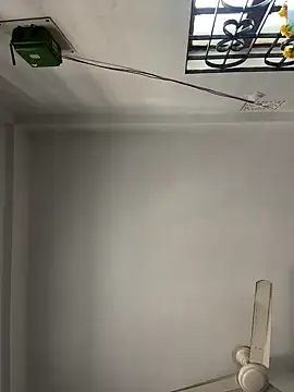 everlustman  online show from February 18, 2025, 7:32 am