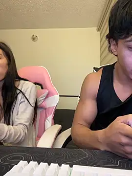 DesireLuxe online show from November 11, 2025, 6:41 am