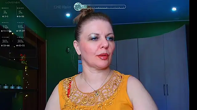 Snapshot of VeronikawGold chatting on June 5, 2026, 6:57 pm VeronikawGold online show from June 5, 2026, 6:57 pm