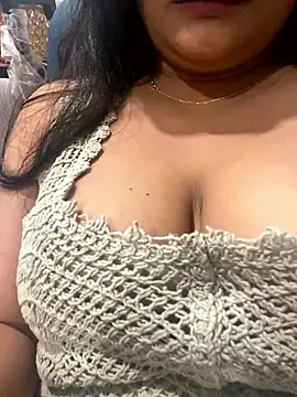 LustyTasha online show from April 17, 2026, 5:05 pm