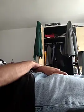 andreiiiii2025 online show from May 4, 2026, 12:52 pm