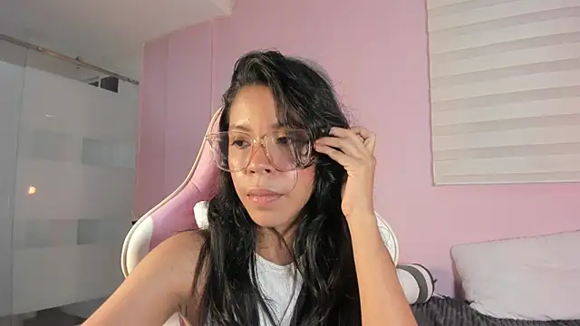 Snapshot of emily_sweett24 chatting on March 15, 2025, 3:16 pm emily sweett24 online show from March 15, 2025, 3:16 pm