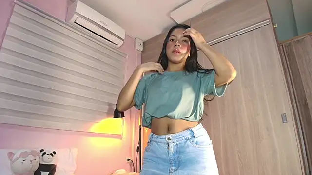 Snapshot of emily_sweett24 chatting on September 10, 2025, 12:26 pm emily sweett24 online show from September 10, 2025, 12:26 pm