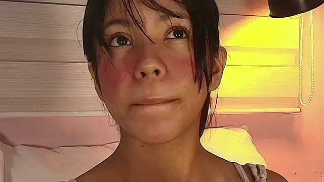 Snapshot of emily_sweett24 chatting on October 6, 2025, 12:28 pm emily sweett24 online show from October 6, 2025, 12:28 pm