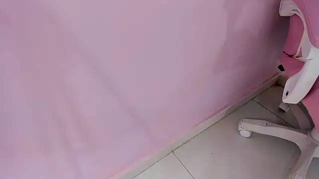 Snapshot of emily_sweett24 chatting on March 12, 2025, 12:26 pm emily sweett24 online show from March 12, 2025, 12:26 pm