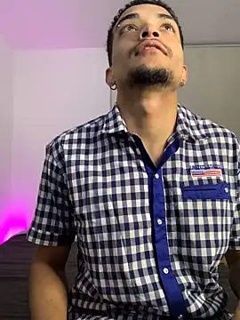 eross chipre  online show from October 6, 2025, 12:12 am