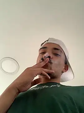 eross chipre  online show from September 26, 2025, 8:49 pm