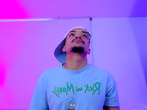 eross chipre  online show from November 18, 2025, 10:24 pm