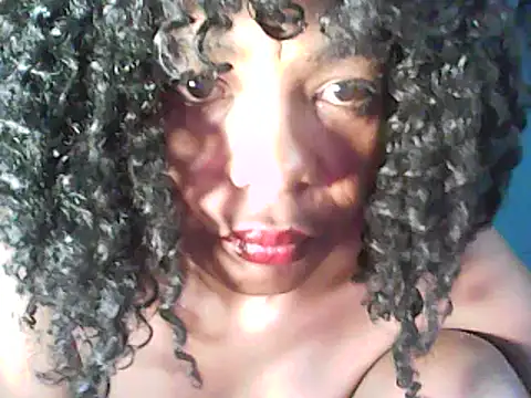 Snapshot of perfectionist chatting on March 3, 2025, 9:02 am perfectionist online show from March 3, 2025, 9:02 am