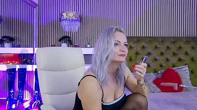 LadyTouch online show from October 13, 2025, 12:01 am