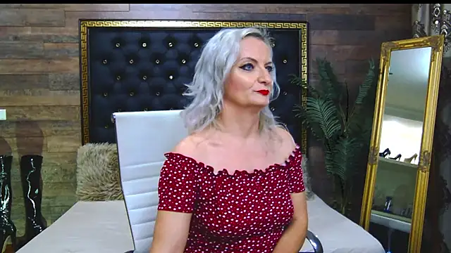 Snapshot of LadyTouch chatting on March 13, 2025, 8:37 am LadyTouch online show from March 13, 2025, 8:37 am