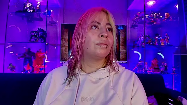 Snapshot of missa_motato chatting on February 16, 2026, 11:09 am missa motato online show from February 16, 2026, 11:09 am