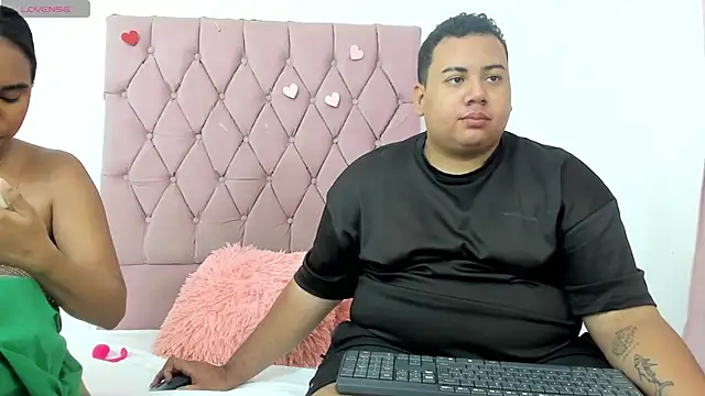 MICHAEL AND SHARON online show from October 15, 2025, 4:33 am