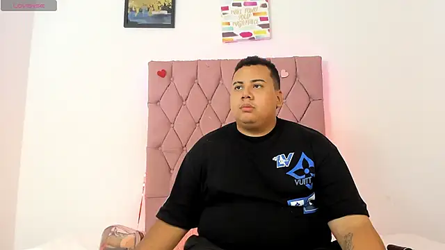 MICHAEL AND SHARON online show from October 25, 2025, 4:22 am