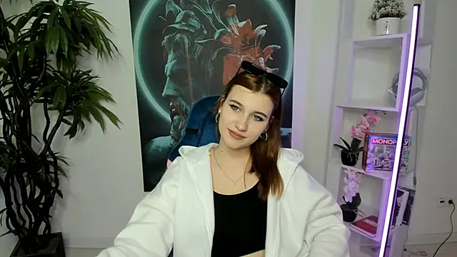 Snapshot of PearlMason chatting on February 20, 2025, 10:37 am PearlMason online show from February 20, 2025, 10:37 am