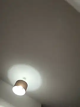 lola  med online show from December 13, 2025, 10:16 pm