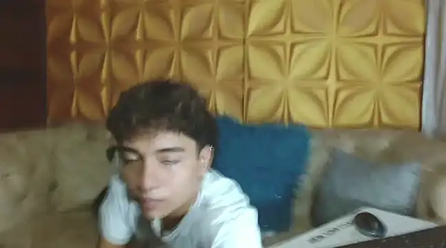 CamilowhiteS online show from March 13, 2025, 7:17 pm